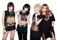 2NE1_плакат_003