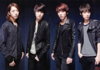 CNBLUE_плакат_004